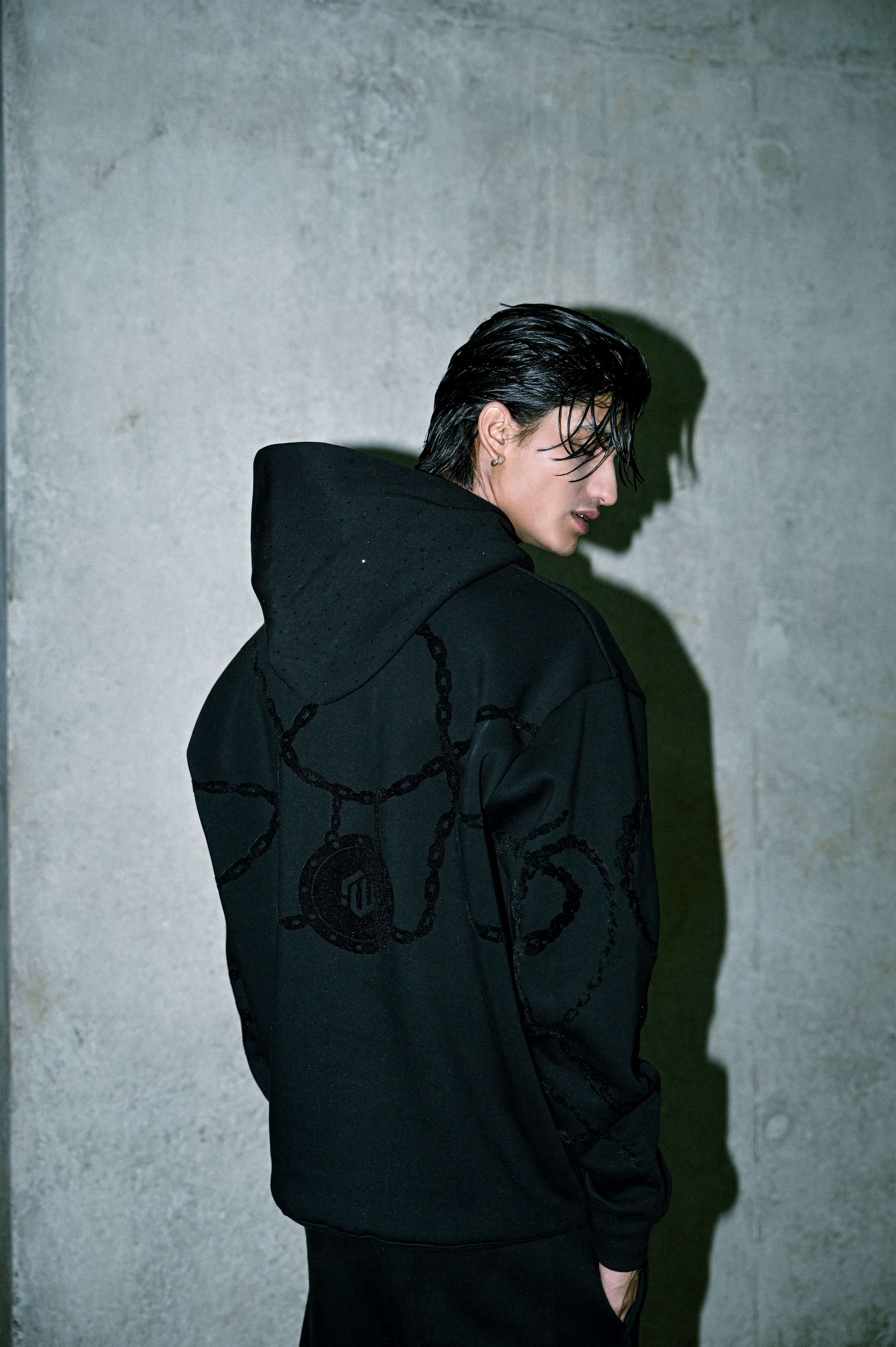 THE PHANTOM HOODIE - BLACK
