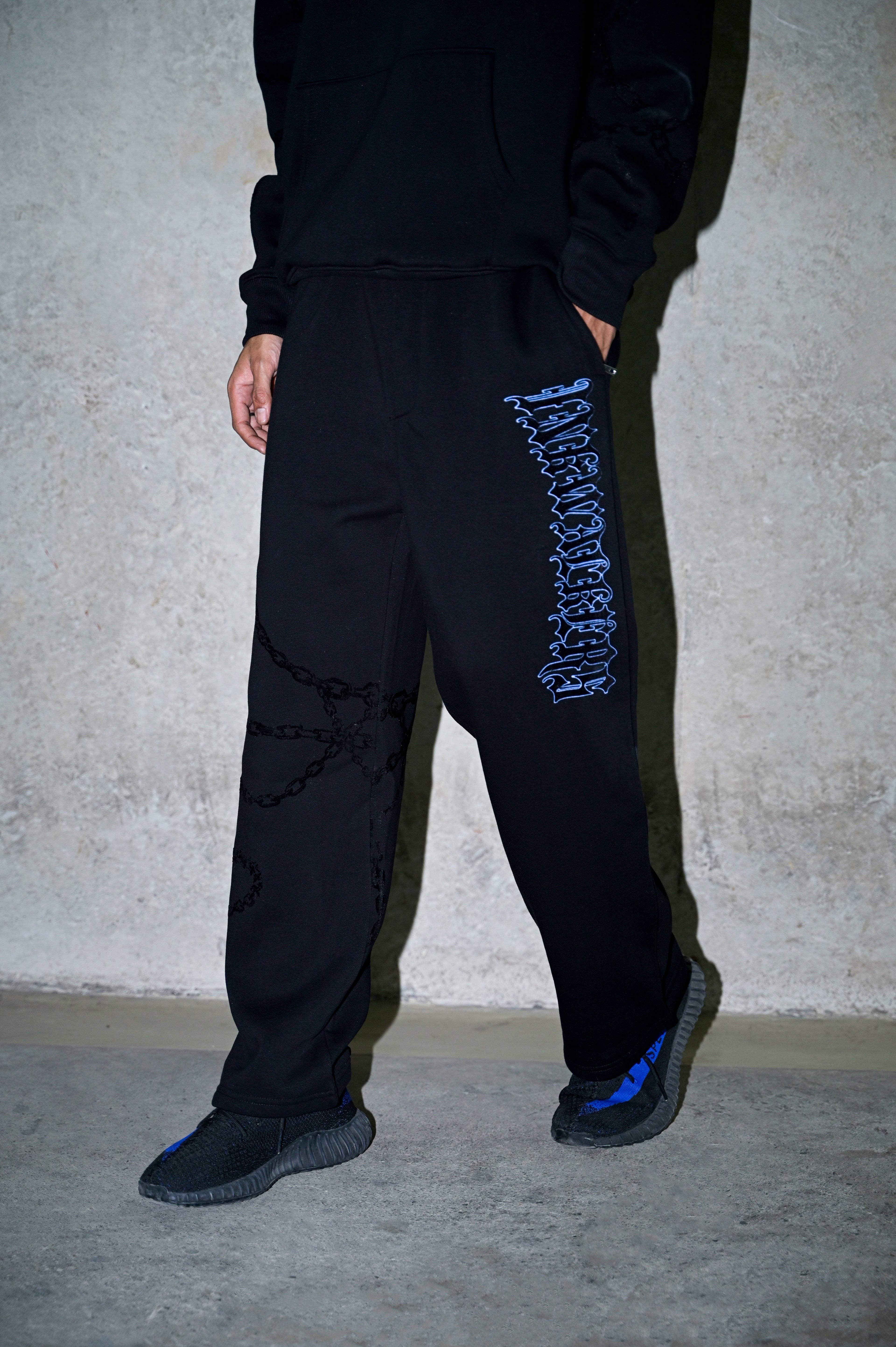 THE PHANTOM SWEATPANTS - BLACK