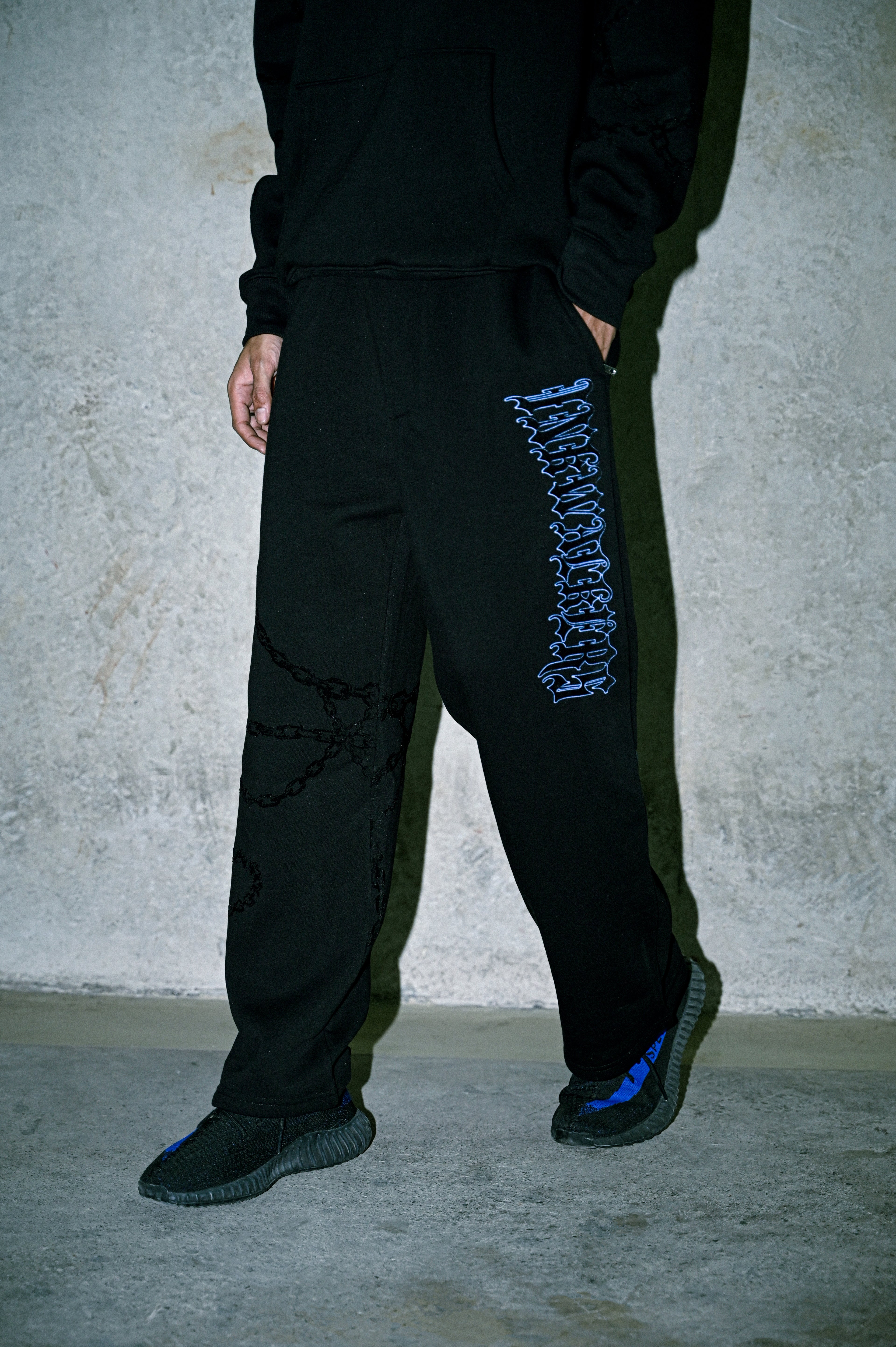 THE PHANTOM SWEATPANTS - BLACK