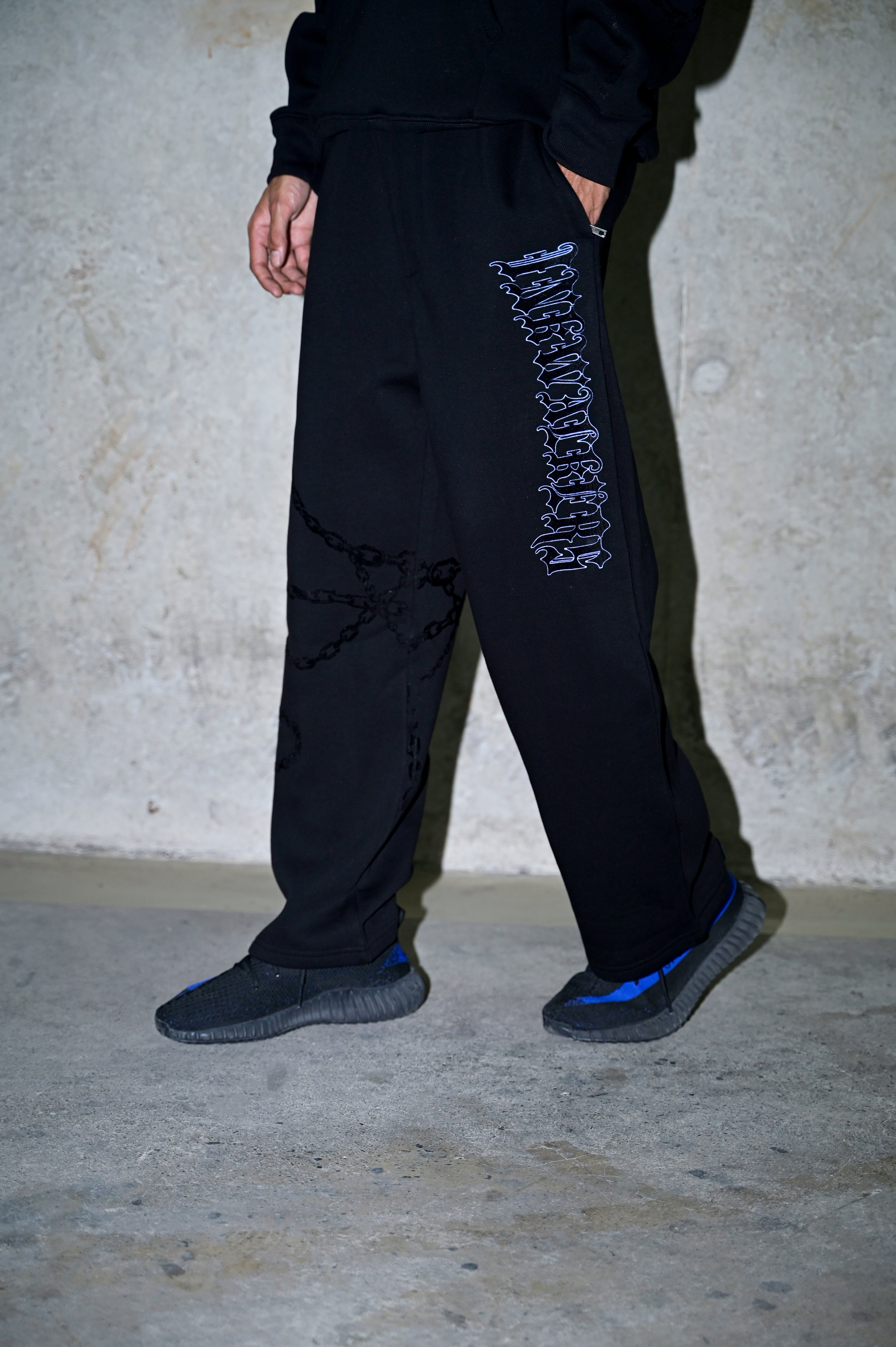 THE PHANTOM SWEATPANTS - BLACK