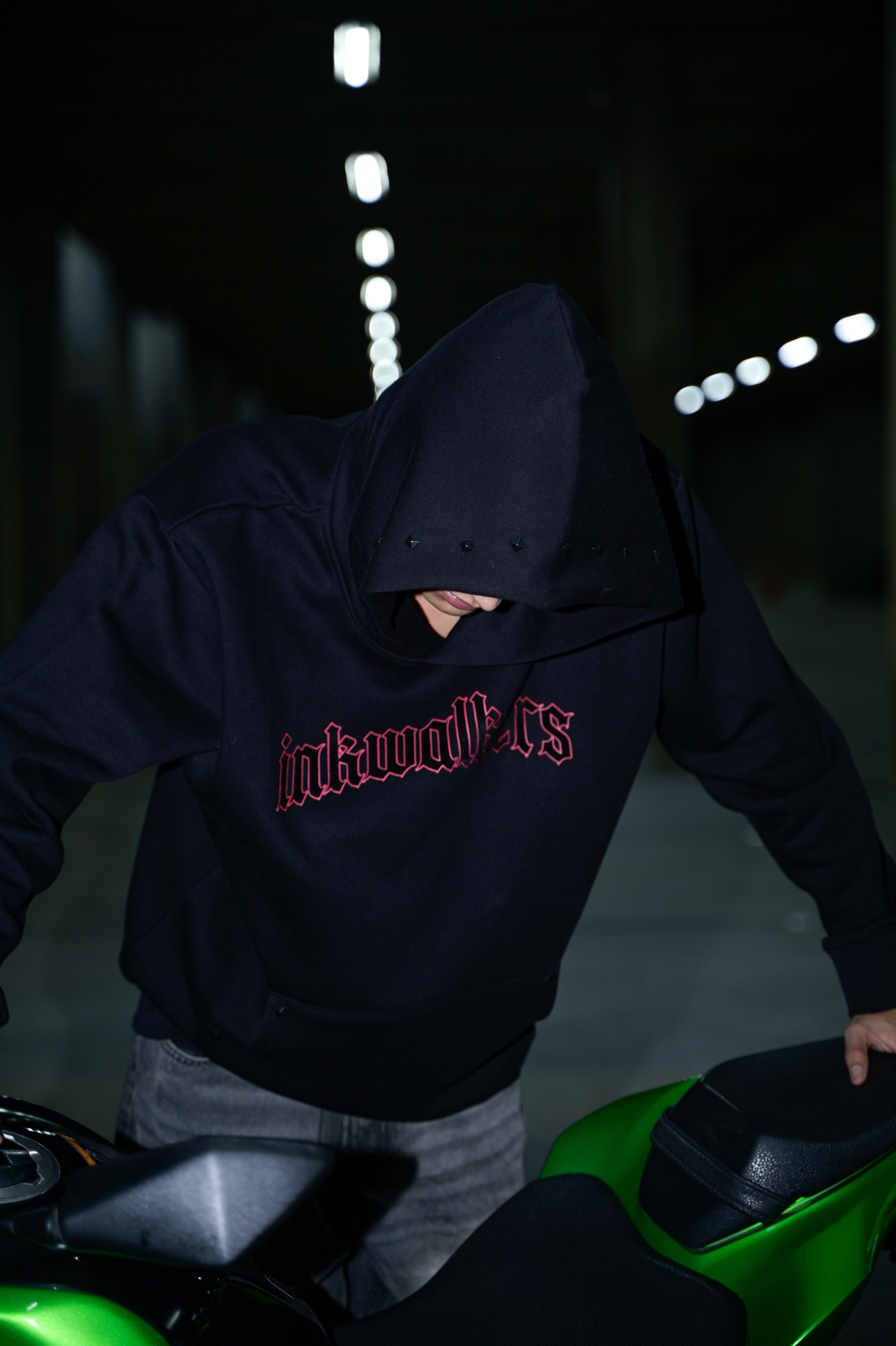 MULTIVERSE HOODIE - BLACK