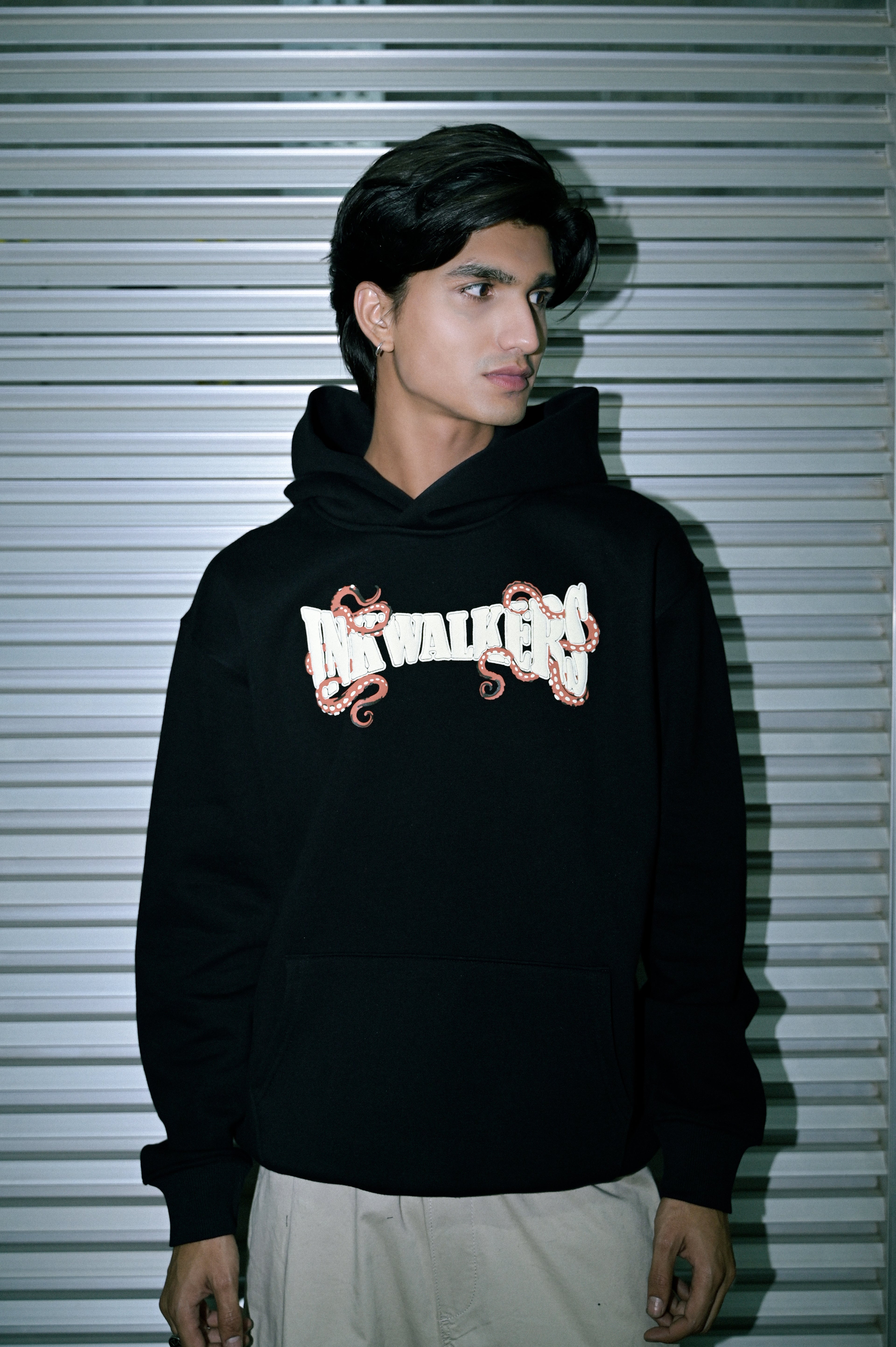 THE LOST CREW HOODIE - BLACK